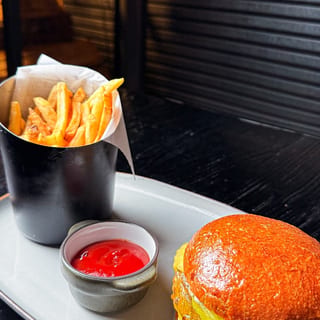 La Tremenda Wagyu Burger **